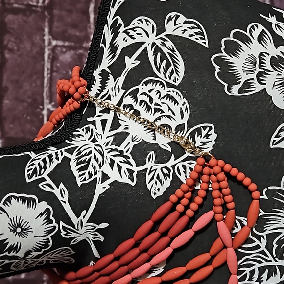 Coral 🎄 Pink Multi Strand Beaded Necklace with Clear Rhinestone - Picture 2 of 6